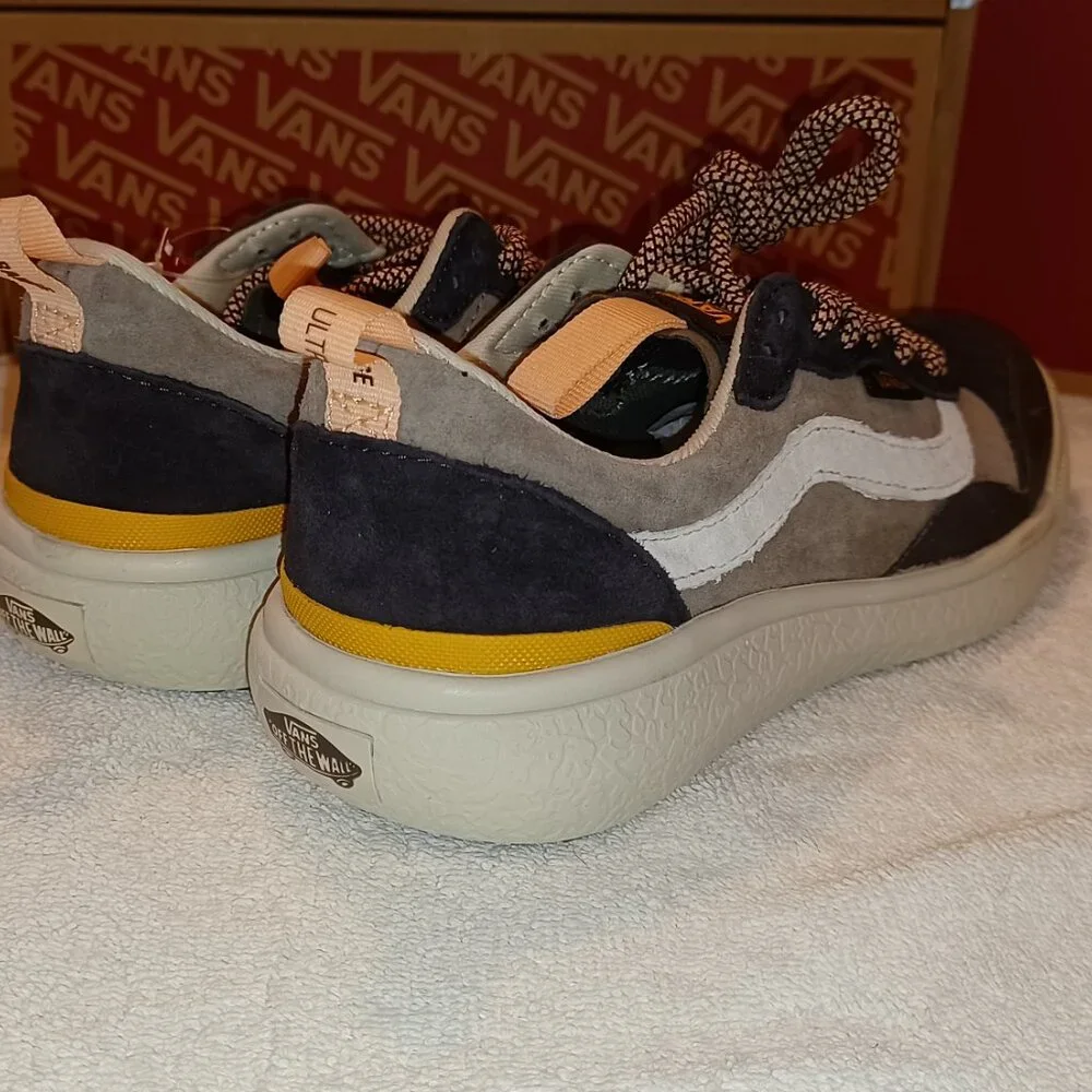 Vans Men's 3.5/Women's 5 Ultrarange Brown/Multi VN0A4UWMBF0